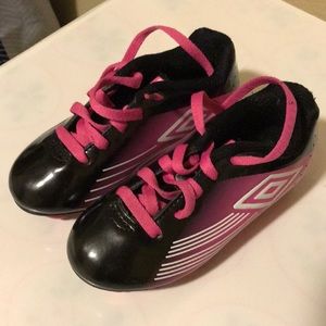 Úmbro girls soccer cleats